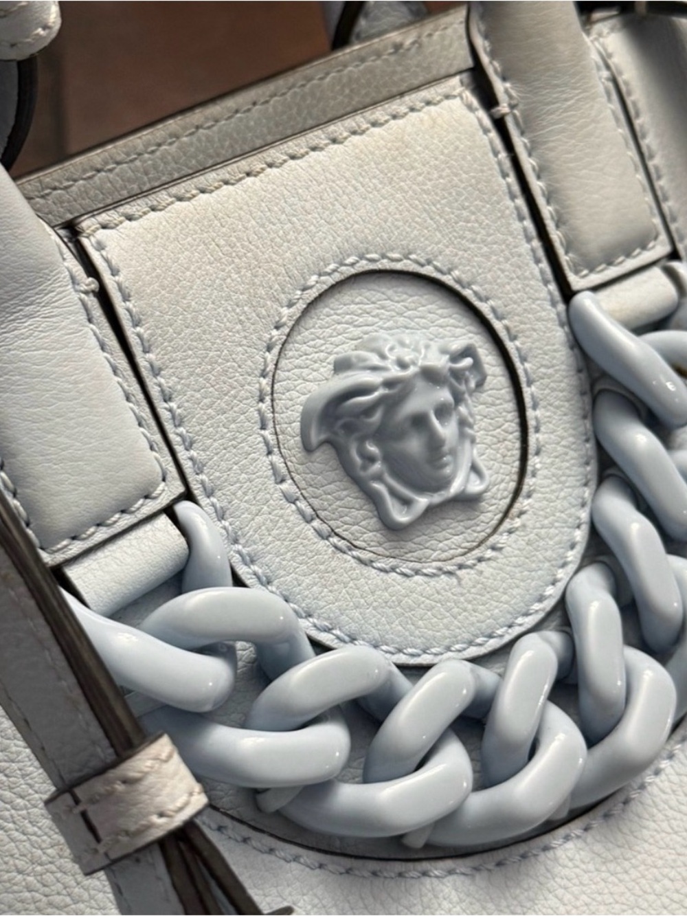 Versace La Medusa Leather Tote with Matching Cardholder - Picture 3 of 8